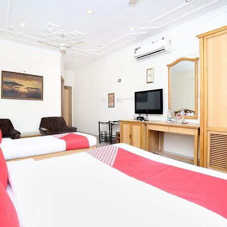 Hotel O Le Bon Ton Ludhiana Esterno foto