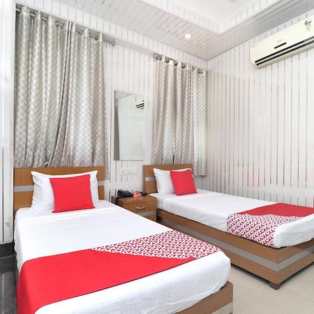 Hotel O Le Bon Ton Ludhiana Esterno foto