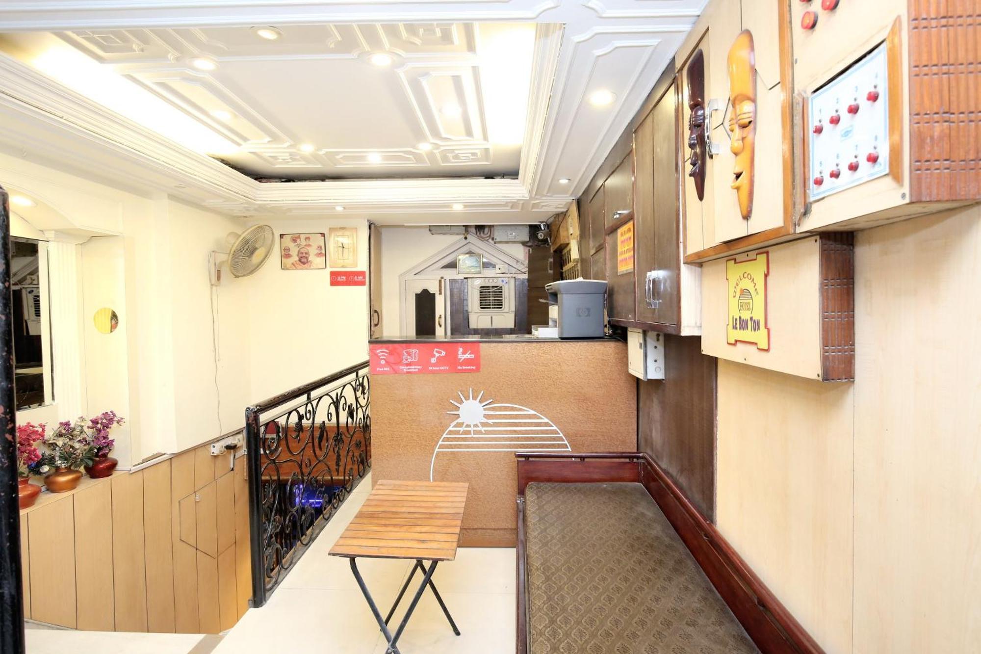 Hotel O Le Bon Ton Ludhiana Esterno foto