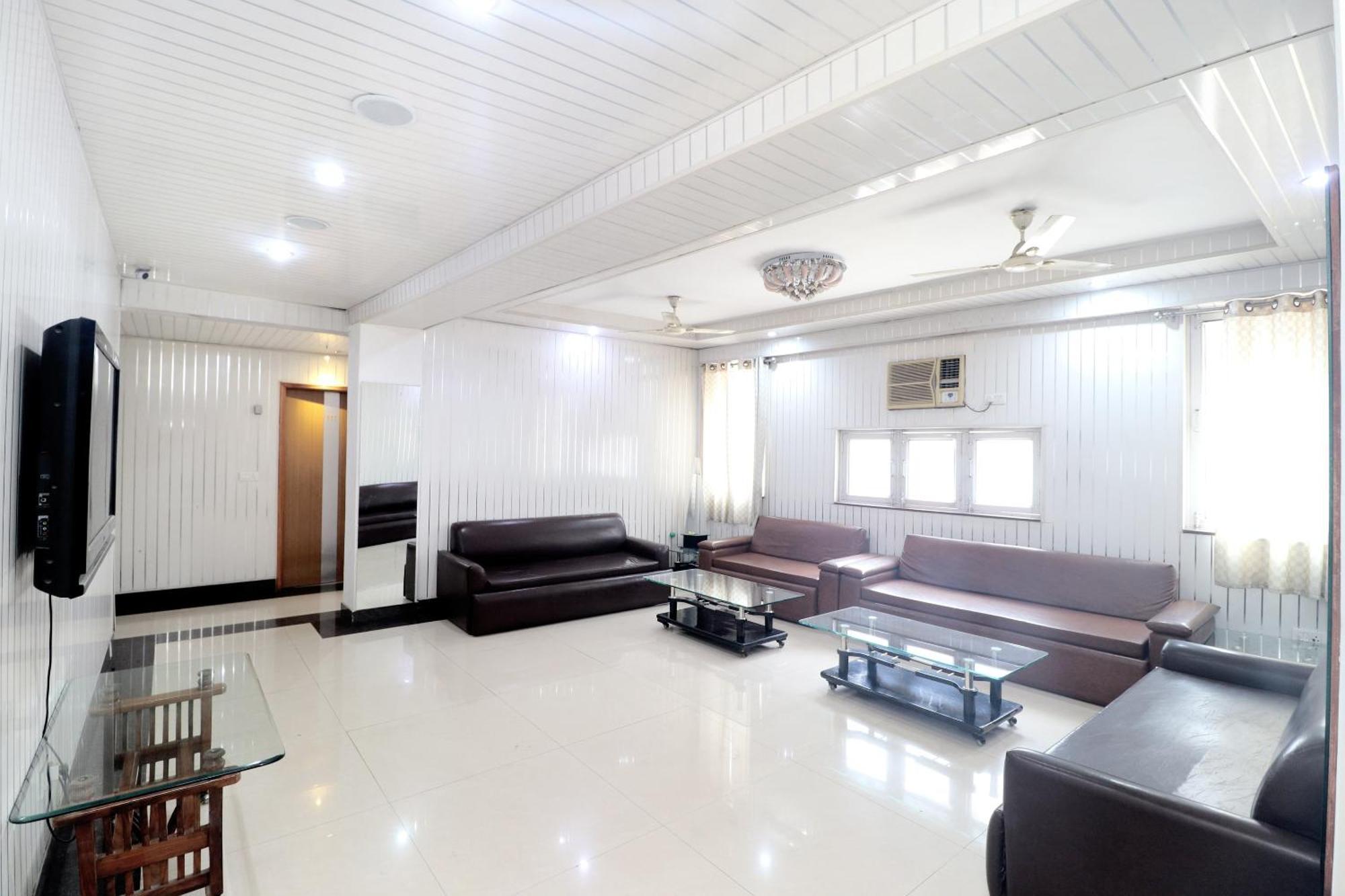 Hotel O Le Bon Ton Ludhiana Esterno foto