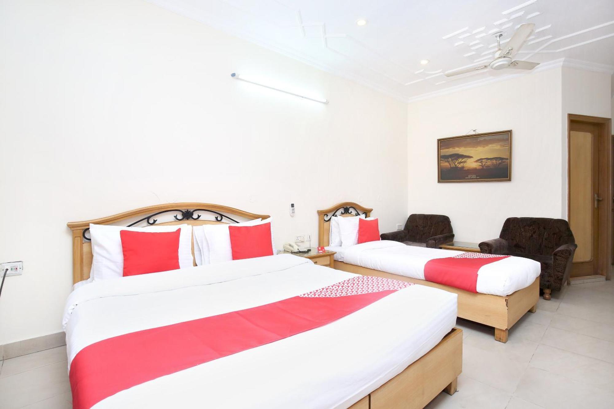 Hotel O Le Bon Ton Ludhiana Esterno foto