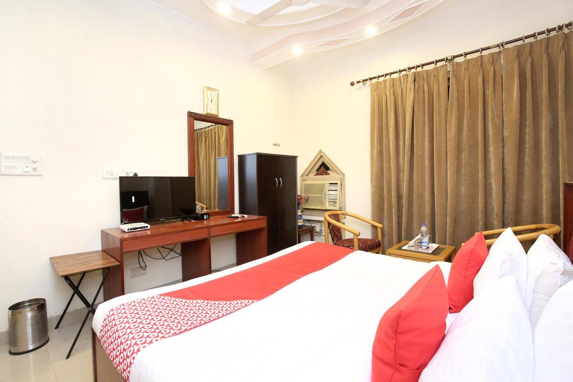 Hotel O Le Bon Ton Ludhiana Esterno foto